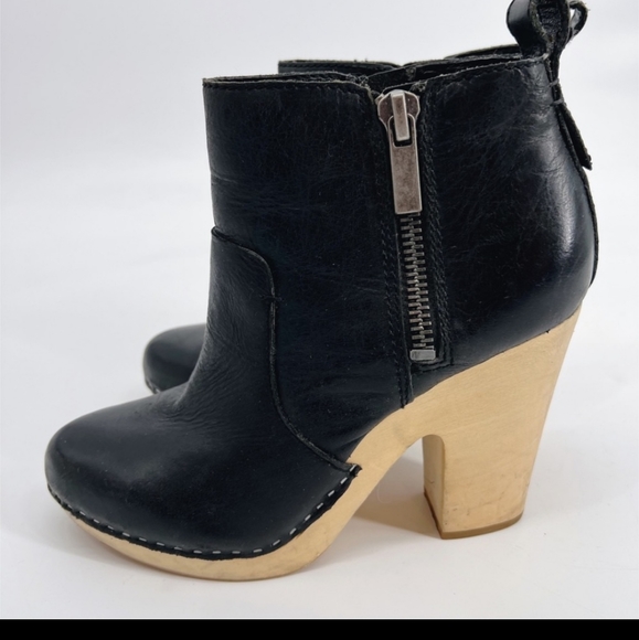 Dolce vita Arlynn wood platform clog boots. - Picture 2 of 13